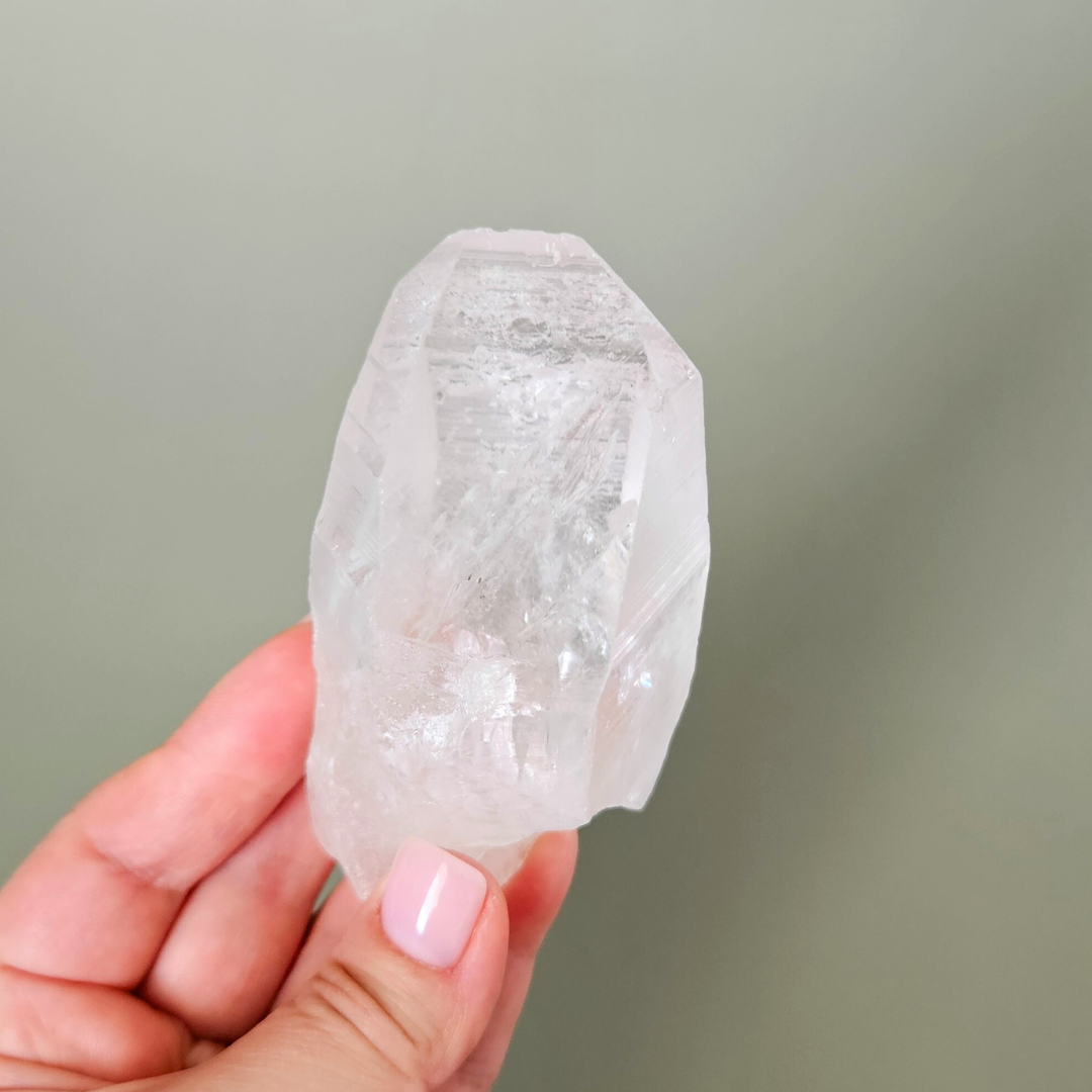 Large Clear Quartz Crystal Point Natural Stone for Reiki Energy Aura Cleansing