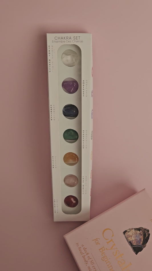 7 Chakra crystal set - gift box tumbled crystals