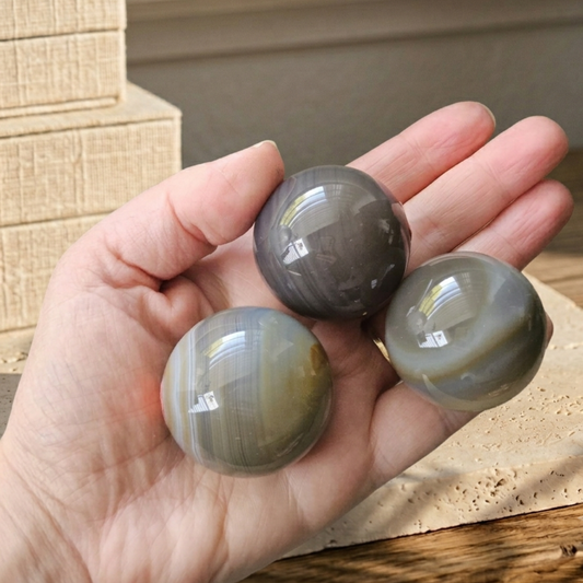 Banded Agate Sphere 38mm  Madagascar Crystal Decor Stand included