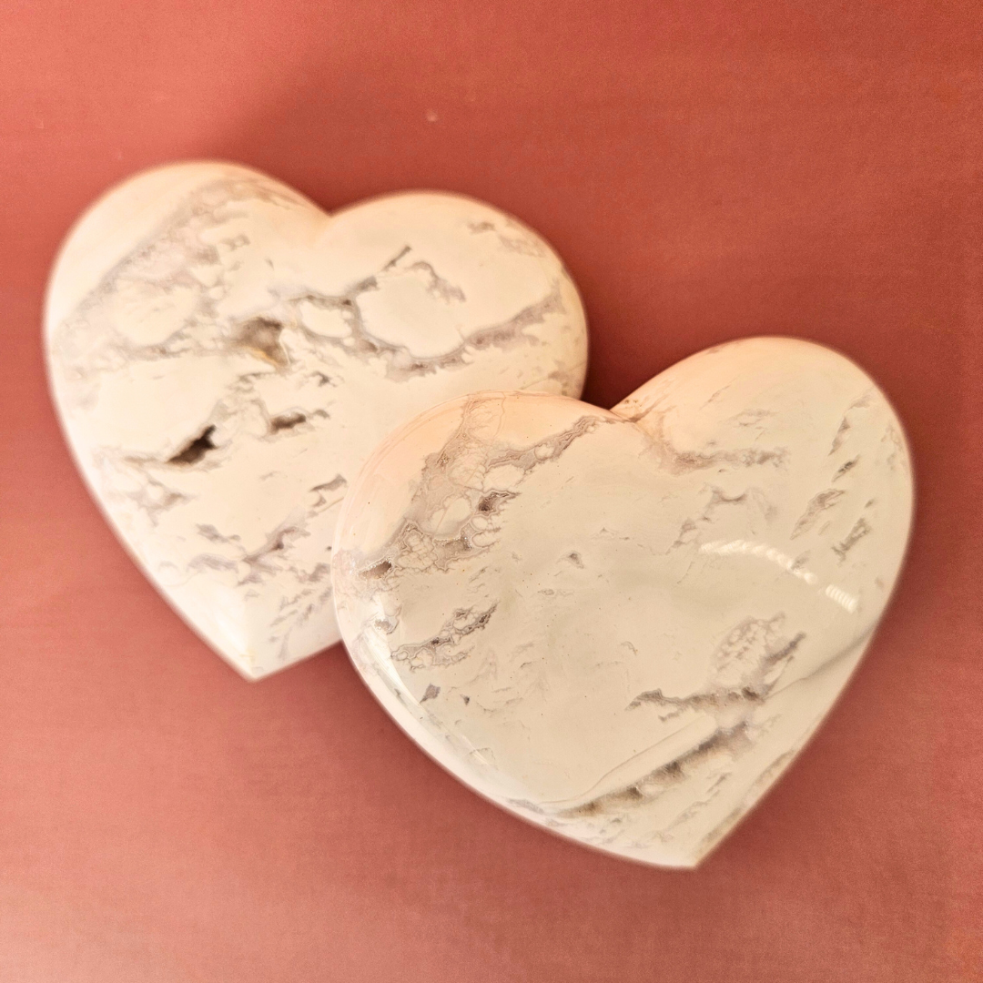 White Agate Heart Natural Stone Carving
