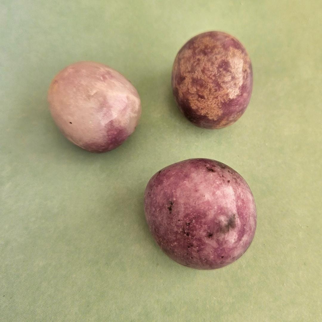 Lepidolite tumbled stone