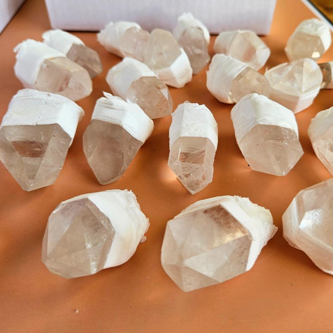 Bulk clear quartz points