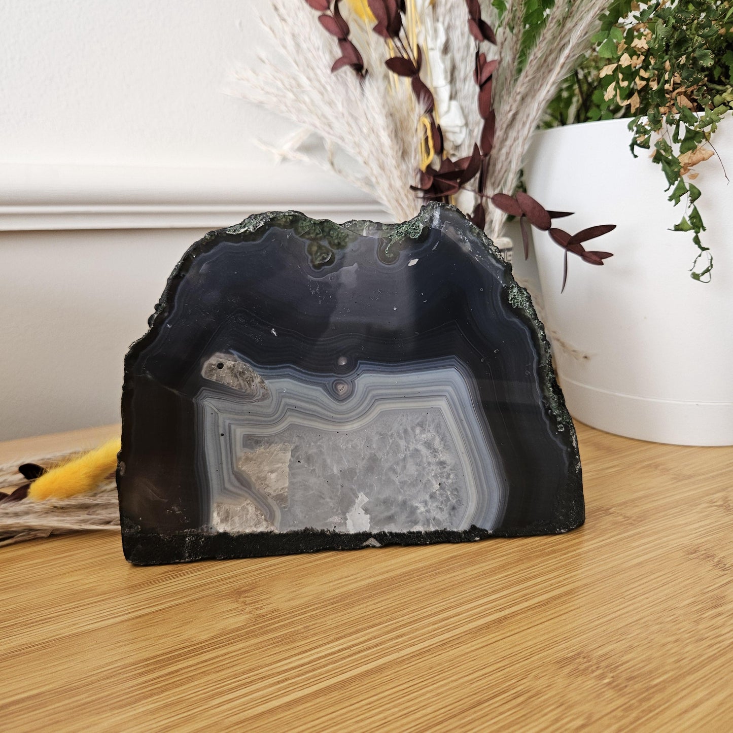 Agate Geode Crystal Large 1.4kg polished natural stone home décor stat