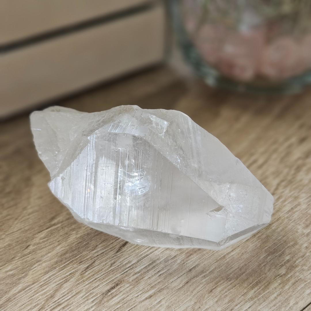 Large Clear Quartz Crystal Point Natural Stone for Reiki Energy Aura C