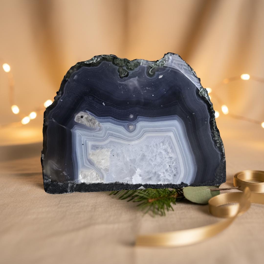 Agate Geode Crystal Large 1.4kg polished natural stone home décor stat