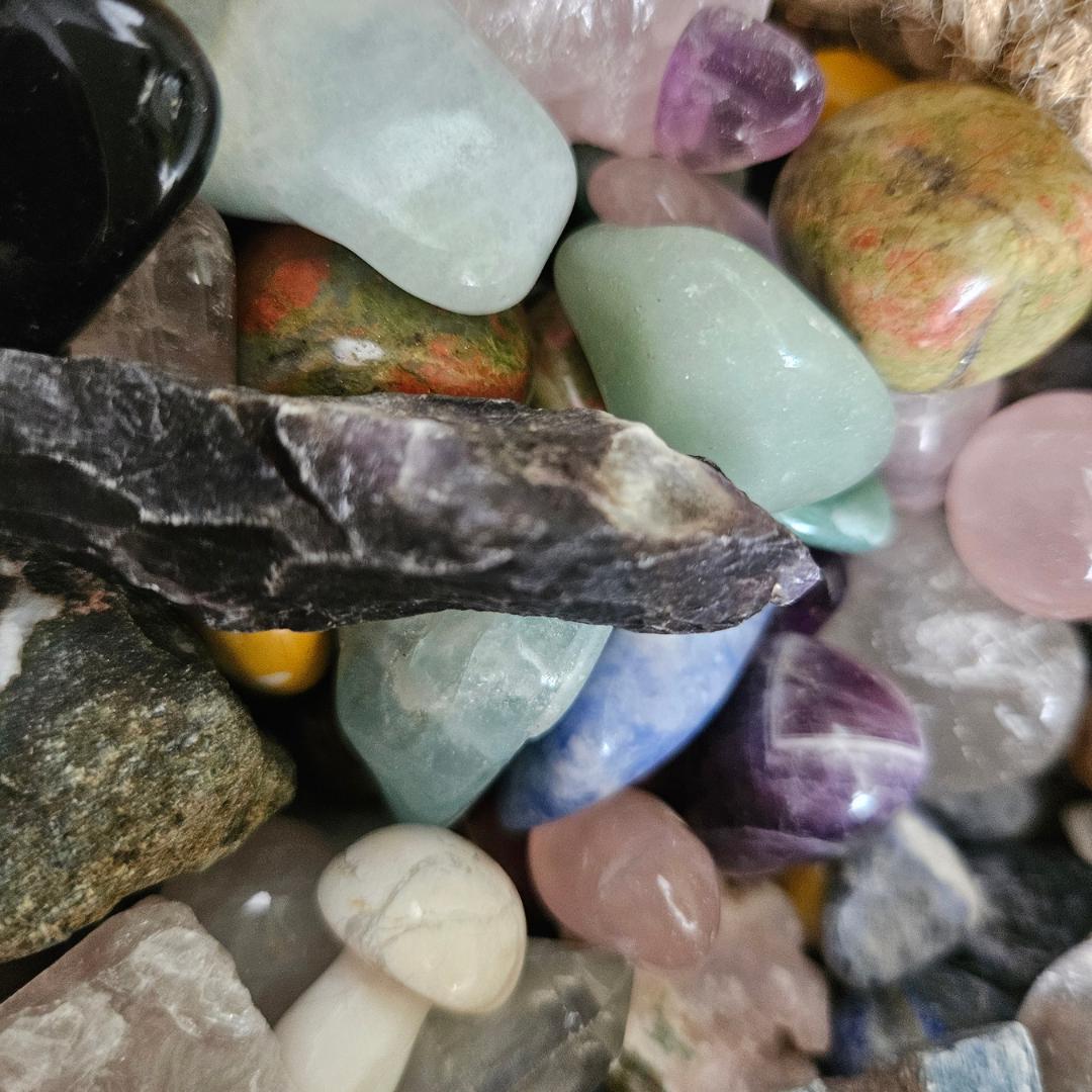 Crystal Scoop Lucky Dip Mystery Crystals Confetti Tumbled Stones Raw C